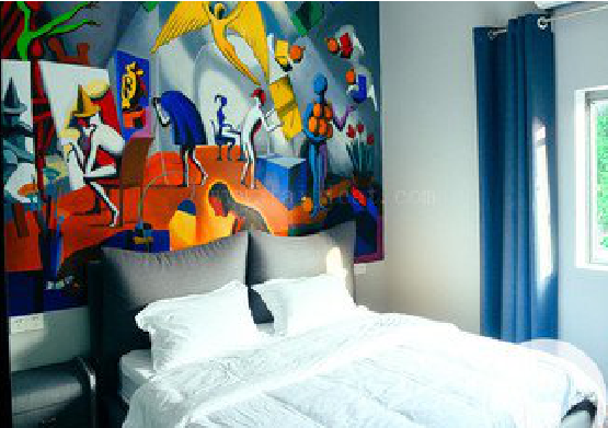 黄石对于酒店的墙体彩绘而言更注重哪些方面？