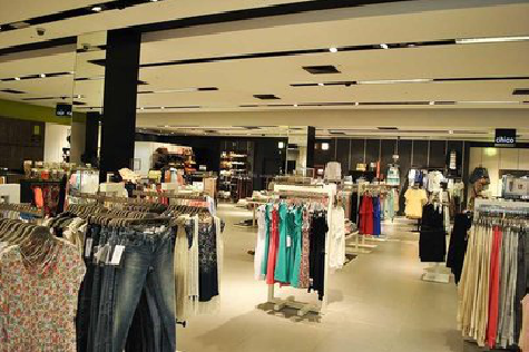 黄石商场里的店面怎么装修？